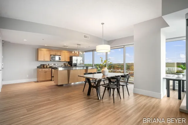 $499,900 | 335 Bridge Street Northwest, Unit 907, Grand Rapids, MI 49504