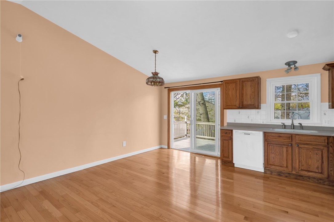 175 Monroe Street Warwick, RI 02888 - Photo 16 of 32