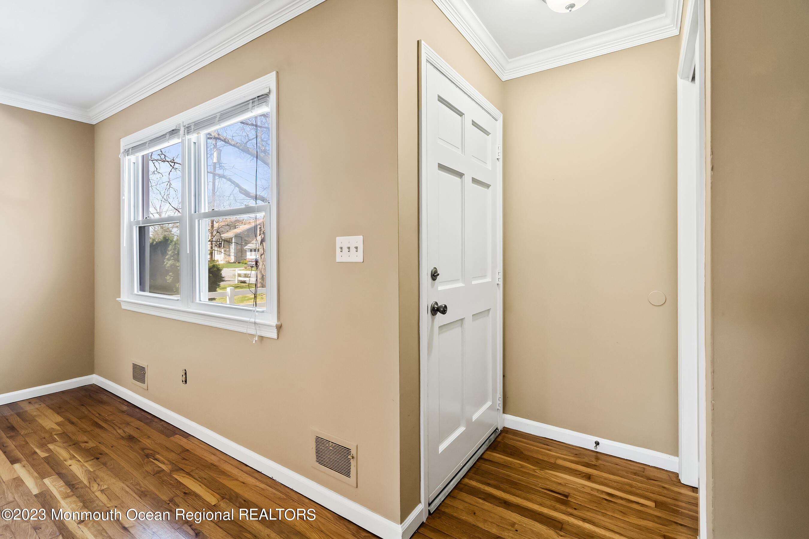 2206 Wilson Road Point Pleasant, NJ 08742 - Photo 6 of 19 Foyer