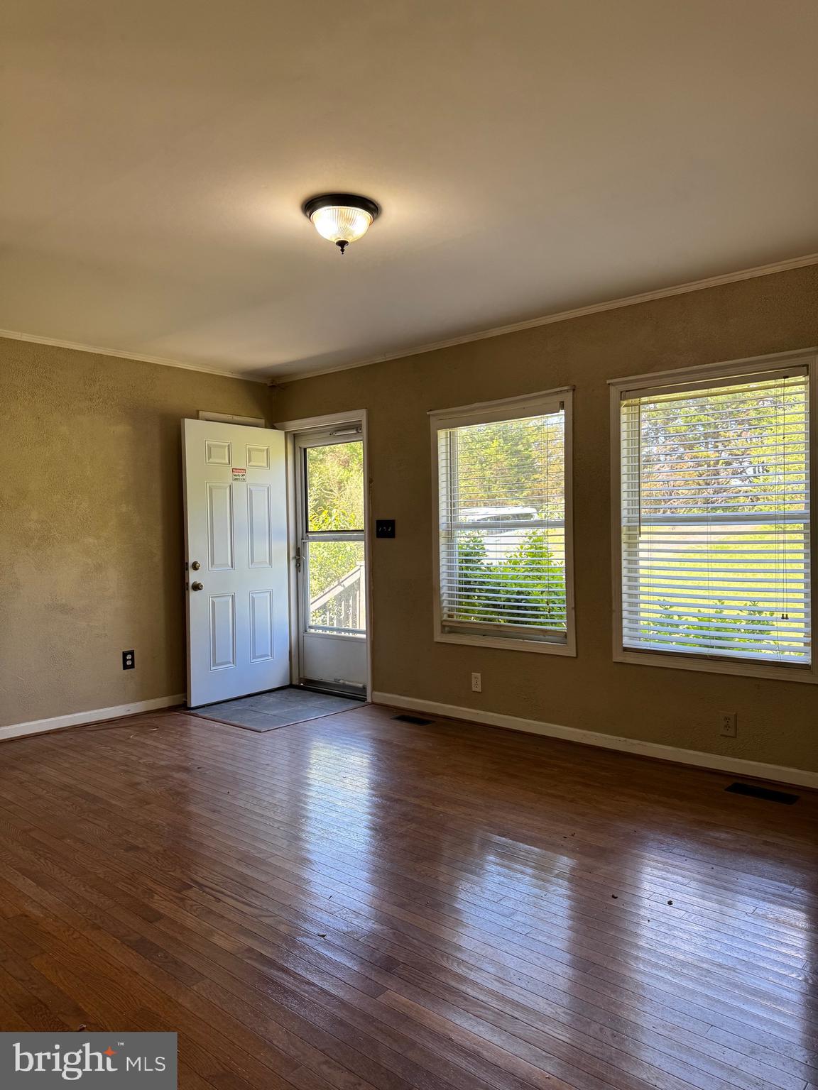 27520 Tatum Road Unionville, VA 22567 - Photo 3 of 31 Front door