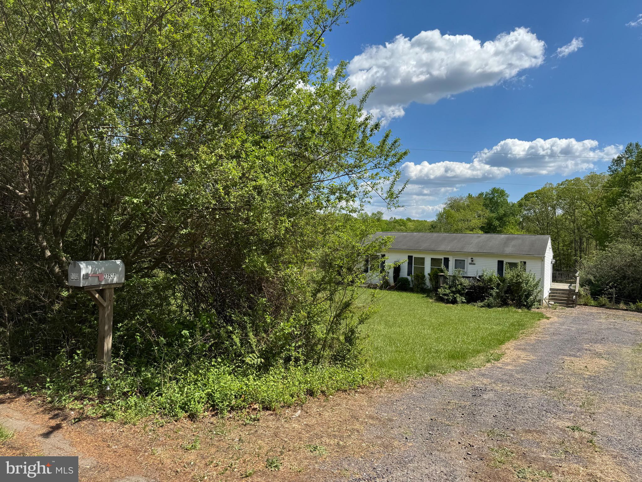 27520 Tatum Road Unionville, VA 22567 - Photo 31 of 31 Driveway with lots of parking area