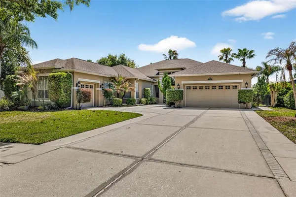 $750,000 | 5905 Cherry Oak Drive, Valrico, FL 33596