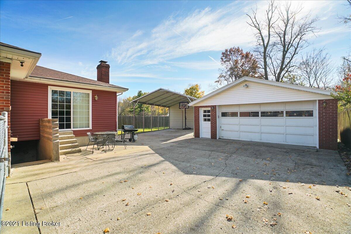 5284 Julia Road Louisville, KY 40258 - Photo 6 of 38 06-5284-6