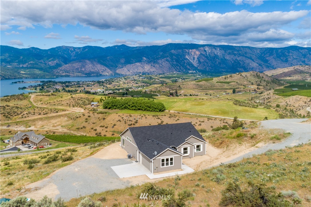 700 Lakayuse Road Manson, WA 98831 - Photo 3 of 25 Gallery Image 3