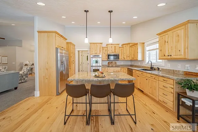 $625,000 | 97 East 600 North, Blackfoot, ID 83221