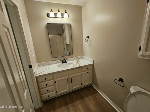 $229,900 | 102 Magnolia Circle, Vicksburg, MS 39180