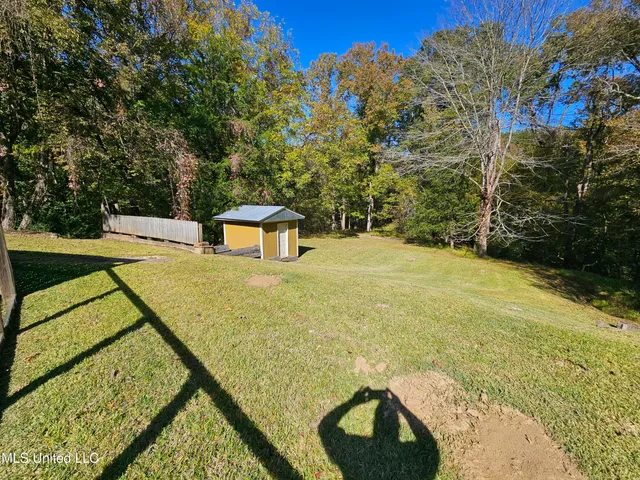 $249,900 | 102 Magnolia Circle, Vicksburg, MS 39180