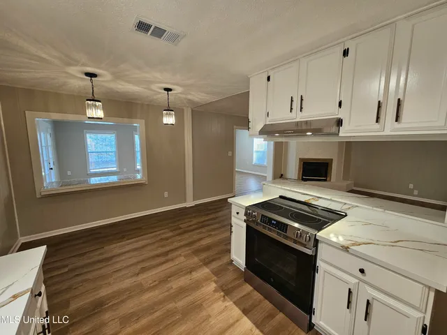 $249,900 | 102 Magnolia Circle, Vicksburg, MS 39180