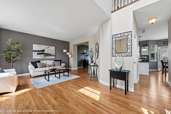 $525,000 | 2110 Summerlin Drive, Aurora, IL 60503