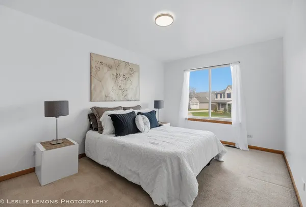 $525,000 | 2110 Summerlin Drive, Aurora, IL 60503