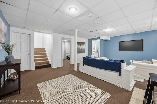 $525,000 | 2110 Summerlin Drive, Aurora, IL 60503