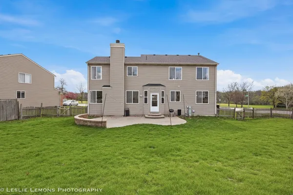 $525,000 | 2110 Summerlin Drive, Aurora, IL 60503