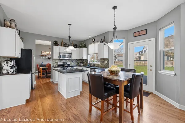 $525,000 | 2110 Summerlin Drive, Aurora, IL 60503