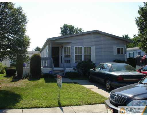 8 Twain Road, Unit 8 North Brunswick, NJ 08902 - Photo 1 of 8 Gallery Image 1