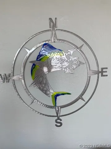 a car parked in front of a building