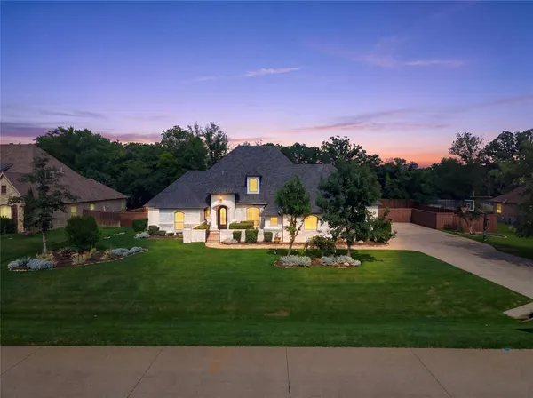 $799,900 | 110 Red Oak Drive, Krugerville, TX 76227