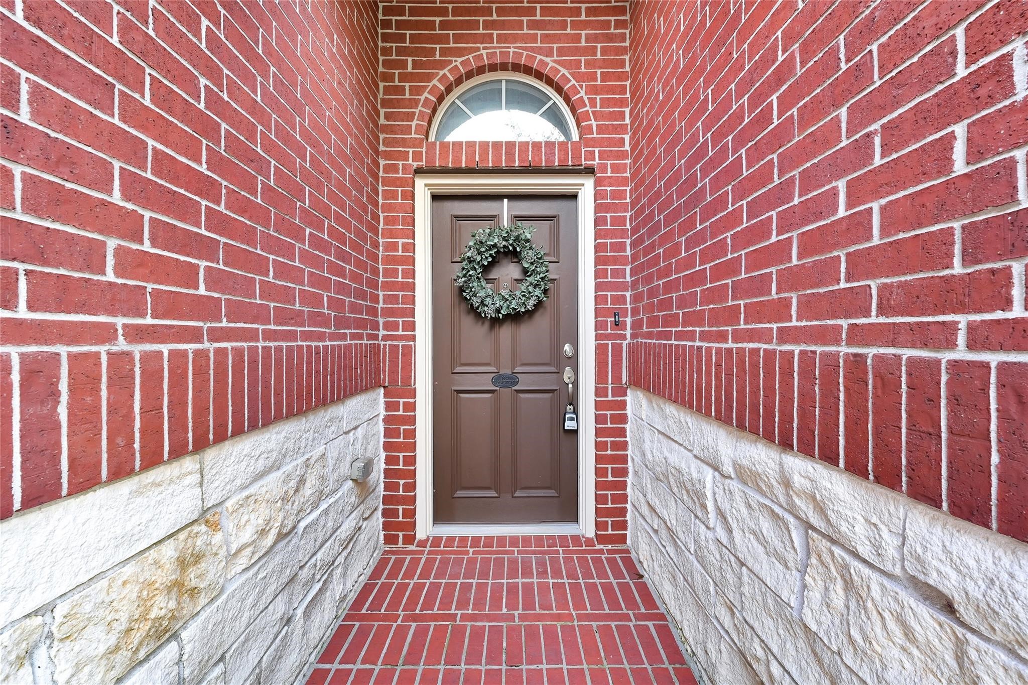 31 Hearthwick Road Tomball, TX 77375 - Photo 2 of 18 Gallery Image 2
