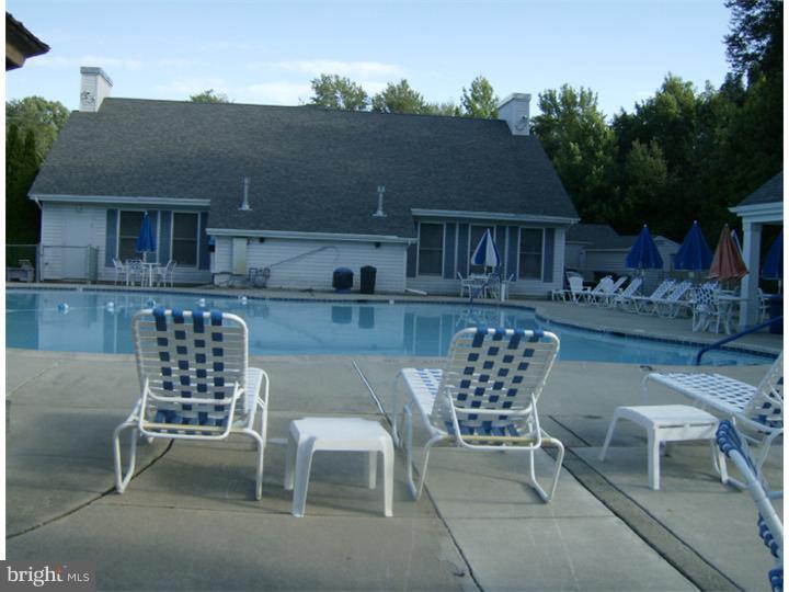 422 Paradise Road Williamstown, NJ 08094 - Photo 17 of 20 Community Pool