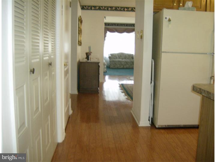 422 Paradise Road Williamstown, NJ 08094 - Photo 8 of 20 Kitchen