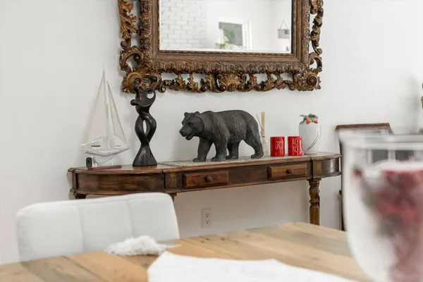 a view of utility room