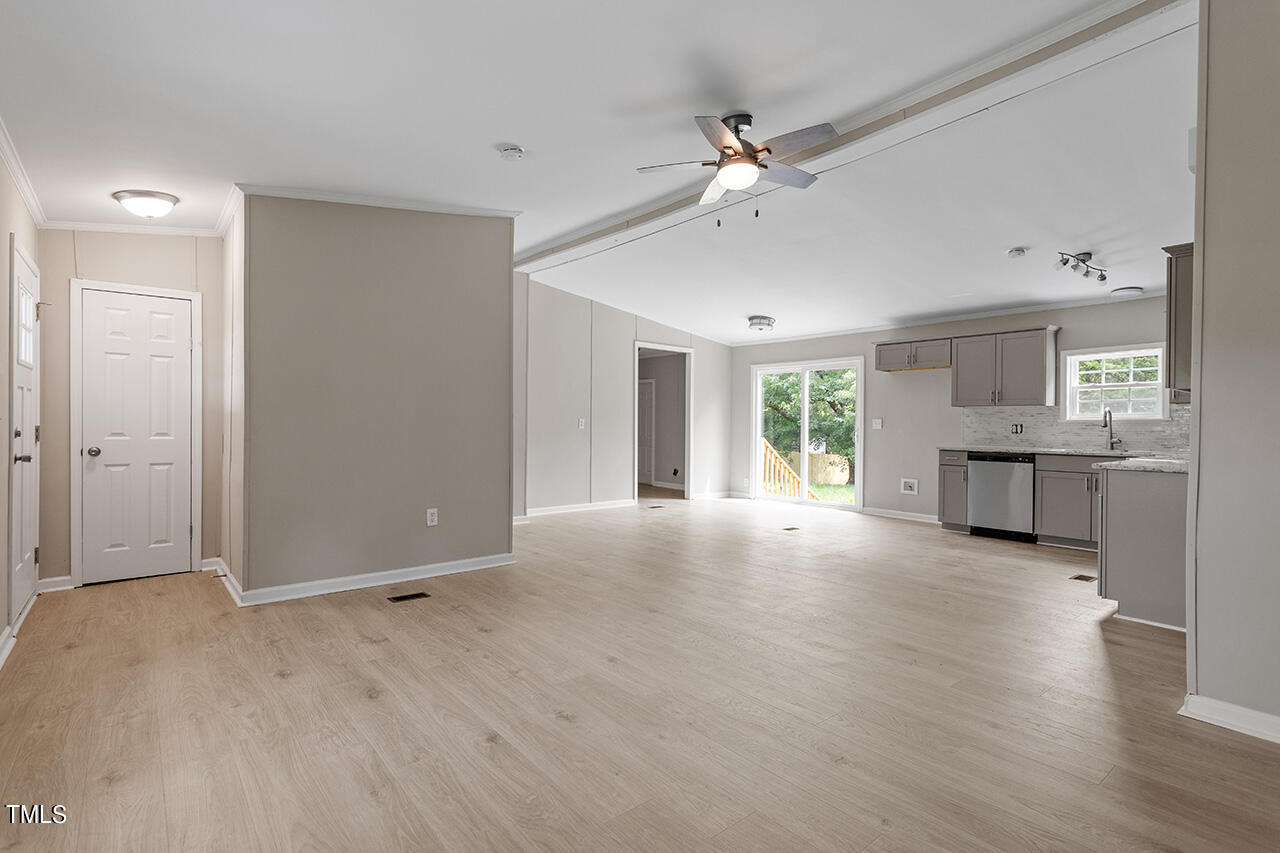 123 Falling Tree Rd_12