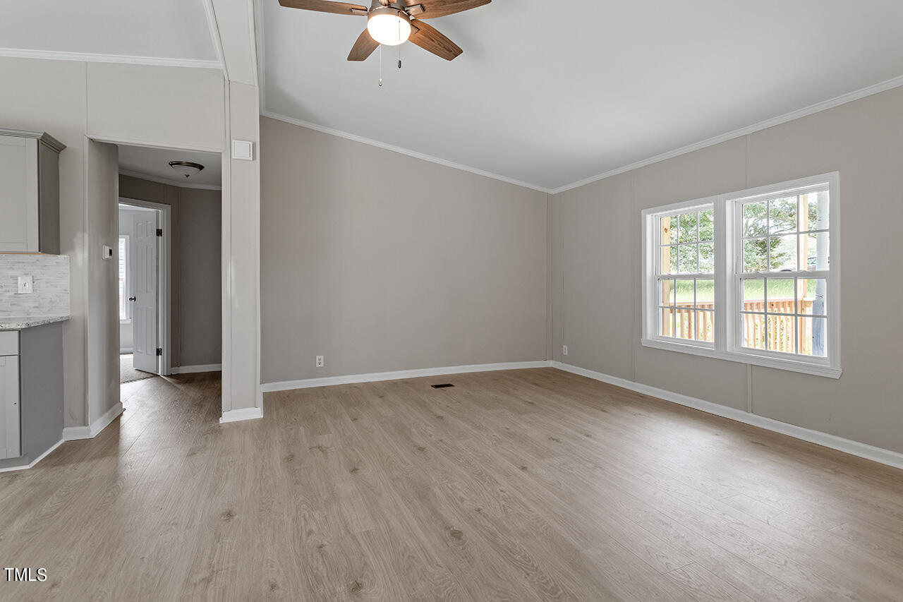 123 Falling Tree Rd_15