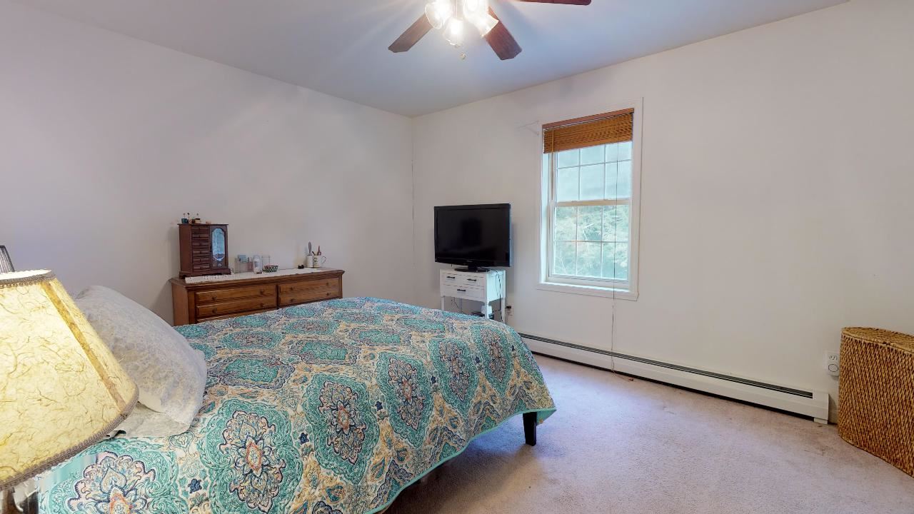 48 Colonial Road, Unit 105 Fairfax, VT 05454 - Photo 22 of 34