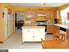 44 Timberline Road Bayville, NJ 08721 - Photo 5 of 13 Gallery Image 5