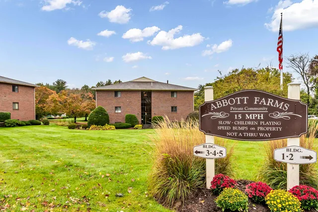 $273,000 | 213 Abbott Farm Lane, Hudson, NH 03051