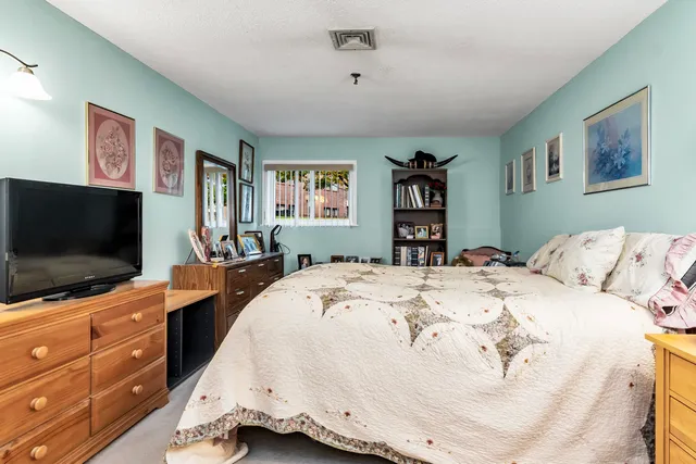 $273,000 | 213 Abbott Farm Lane, Hudson, NH 03051