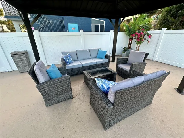 $1,350 | 1860 Phillippi Shores Drive, Unit 7A, Sarasota, FL 34231