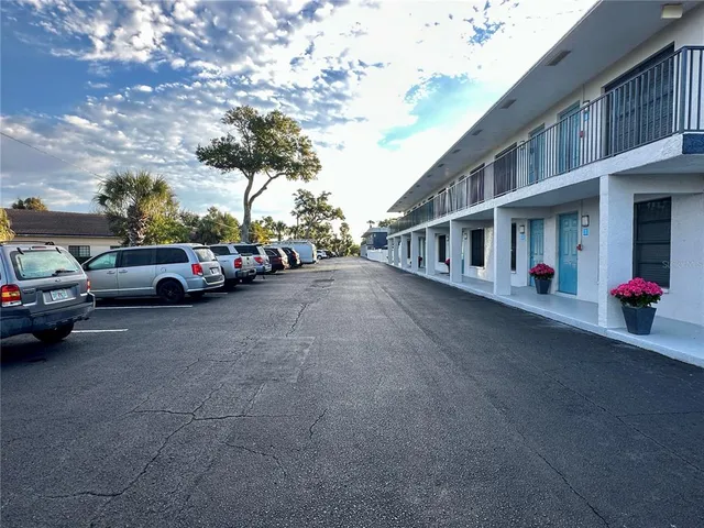 $1,350 | 1860 Phillippi Shores Drive, Unit 7A, Sarasota, FL 34231