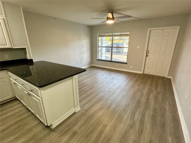 $1,350 | 1860 Phillippi Shores Drive, Unit 7A, Sarasota, FL 34231