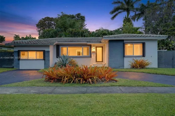 $1,189,000 | 425 Northeast 114th Street, Miami, FL 33161