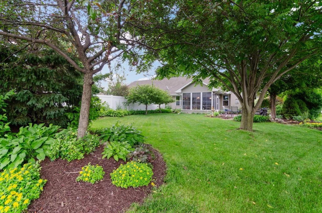 4813 North Apple Road Appleton, WI 54913 - Photo 2 of 42