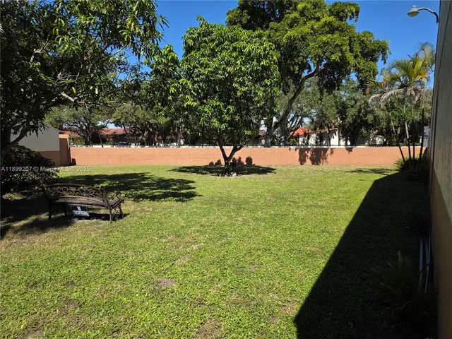 $595,000 | 6923 Holly Road, Miami Lakes, FL 33014