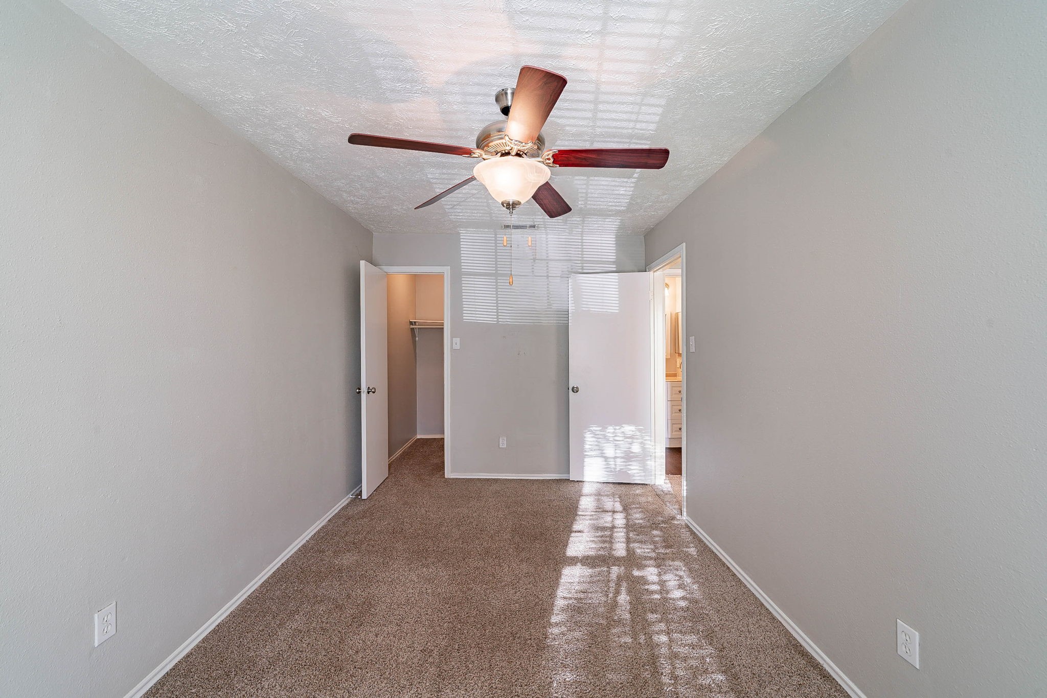 1502 Stevenage Lane Channelview, TX 77530 - Photo 24 of 33 a view of empty room with ceiling fan