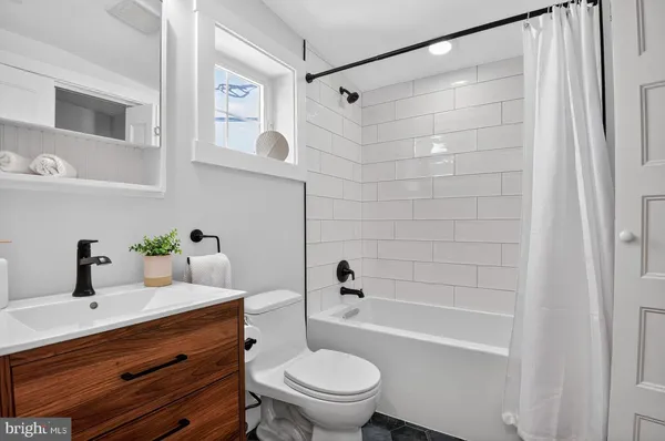 $1,049,900 | 109 North Brookside Drive, Arlington, VA 22201