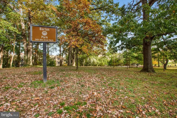 $1,049,900 | 109 North Brookside Drive, Arlington, VA 22201