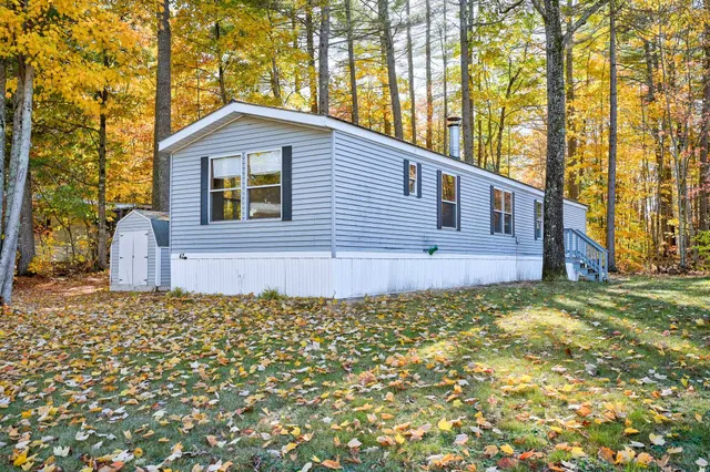 $52,000 | 42 Buckingham Drive, Conway, NH 03860