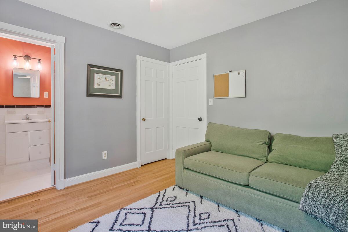 5603 Roland Avenue Baltimore, MD 21210 - Photo 16 of 32