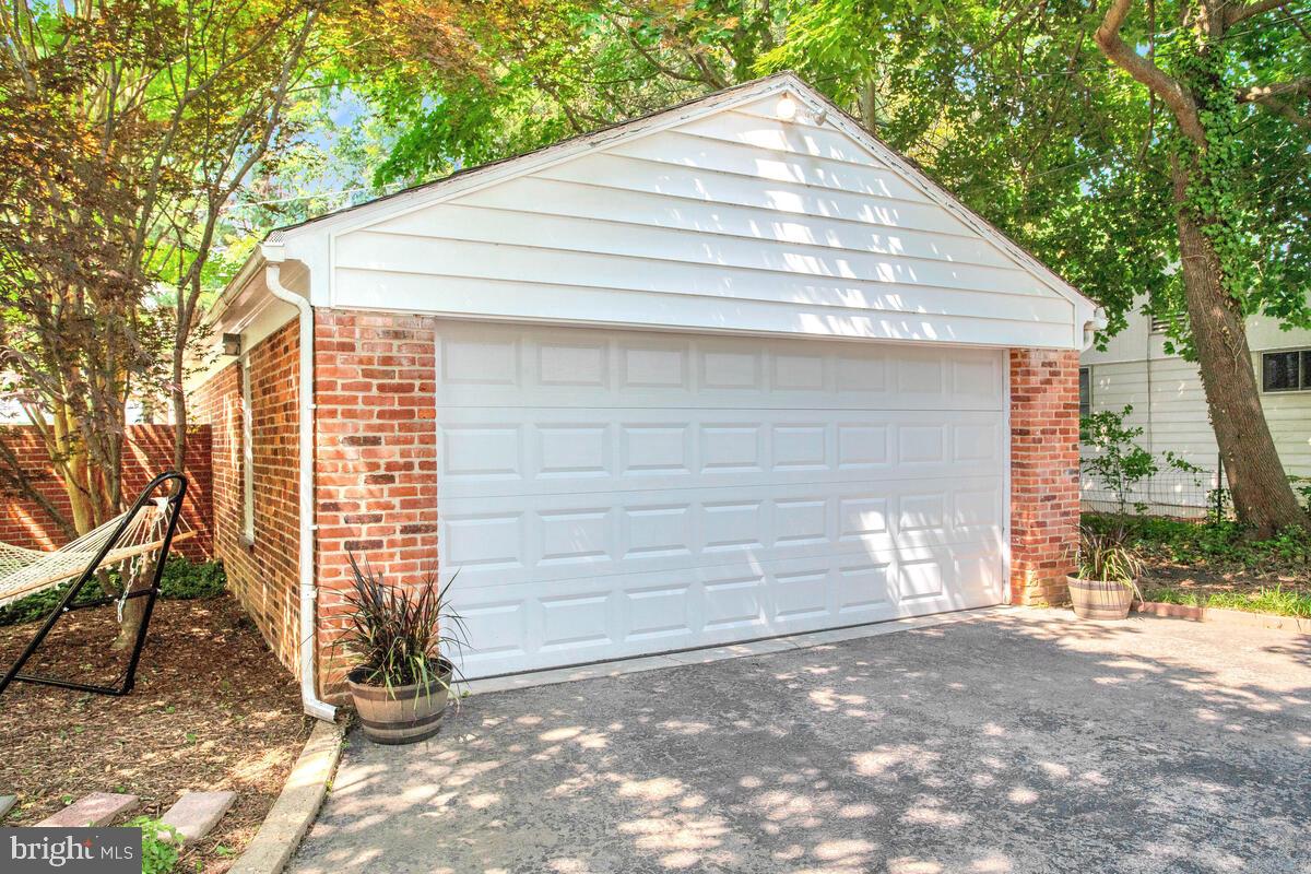 5603 Roland Avenue Baltimore, MD 21210 - Photo 25 of 32 2 Car Garage