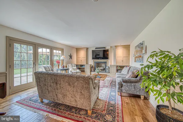 $1,050,000 | 442 Chambers Lane, West Chester, PA 19382