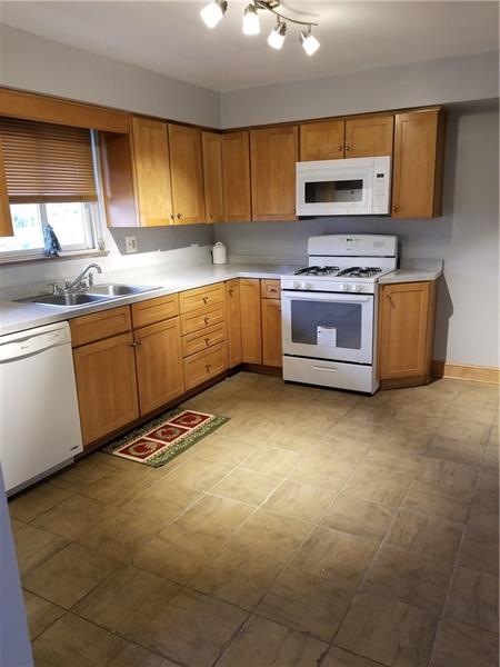 2144 Hulton Road Verona, PA 15147 - Photo 5 of 18 Gallery Image 5