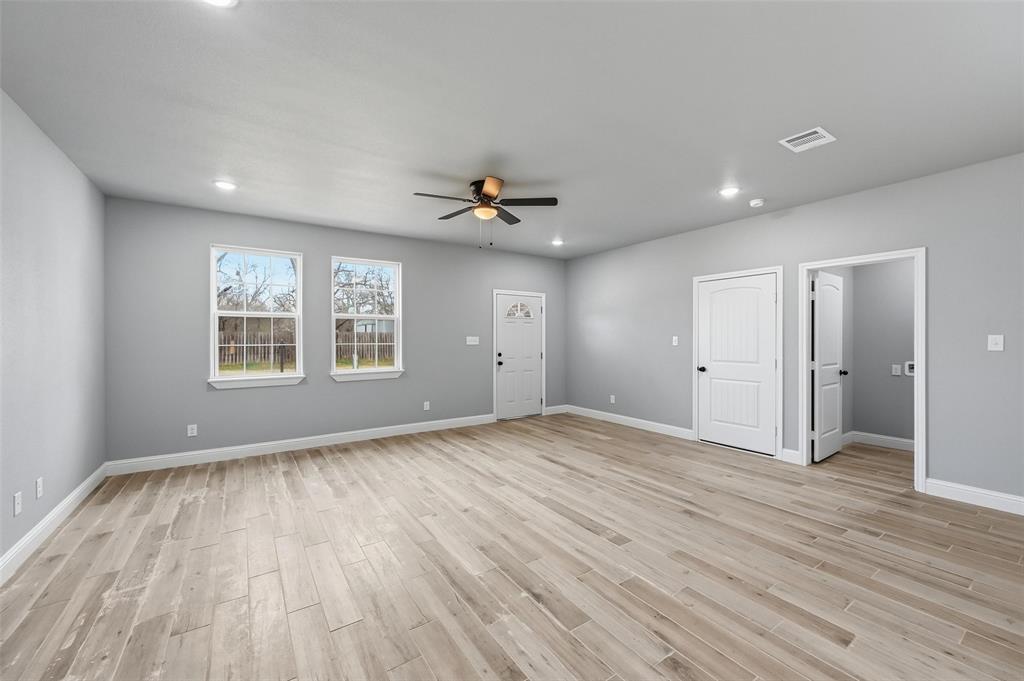 308 Lewis Street Cleburne, TX 76031 - Photo 3 of 24