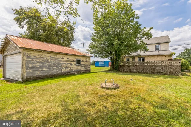 $650,000 | 1466 Schwenksville Road, Schwenksville, PA 19473