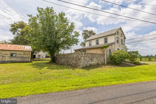 $650,000 | 1466 Schwenksville Road, Schwenksville, PA 19473