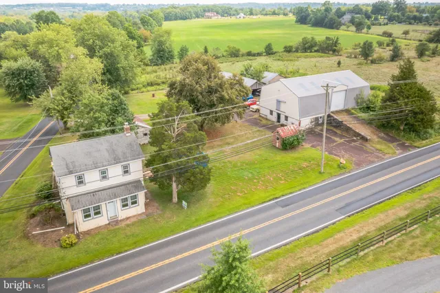 $650,000 | 1466 Schwenksville Road, Schwenksville, PA 19473