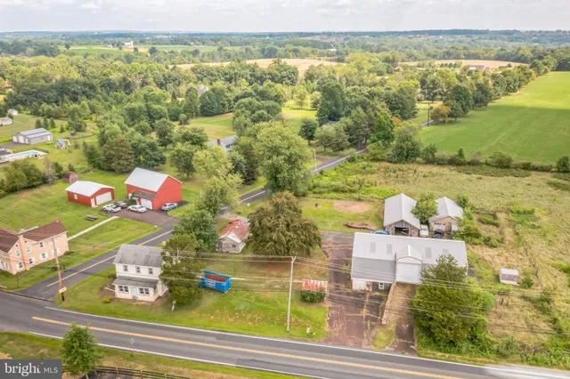 $650,000 | 1466 Schwenksville Road, Schwenksville, PA 19473
