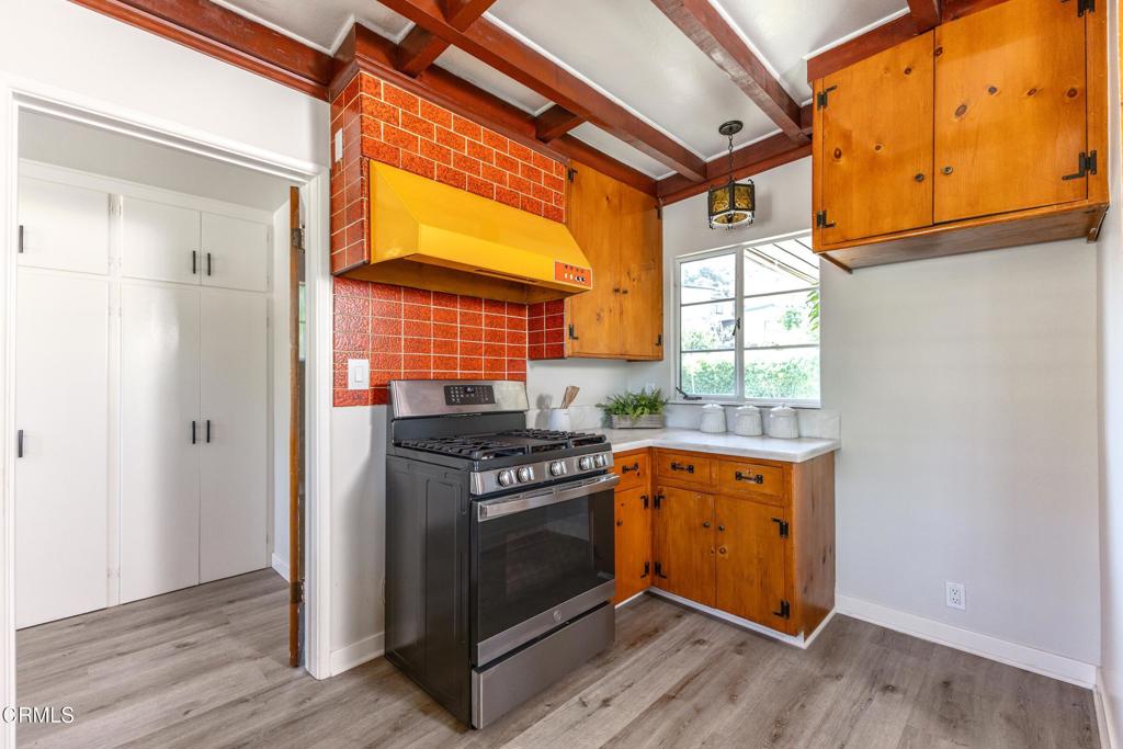 890 Ridgeside Drive Monrovia, CA 91016 - Photo 9 of 31 09